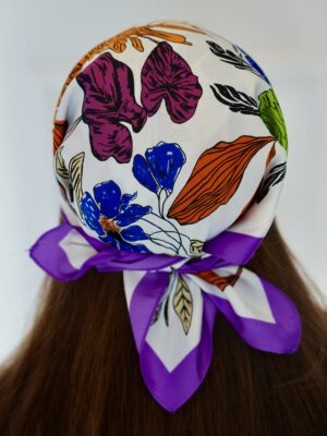 Çiçek Desenli Mor Renkli Fular