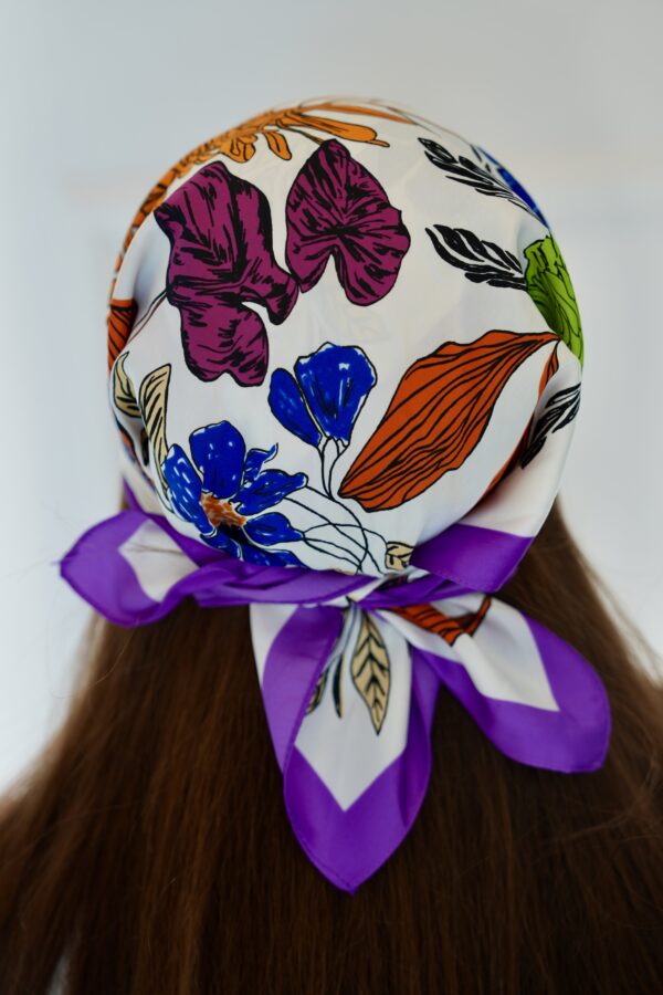 Çiçek Desenli Mor Renkli Fular