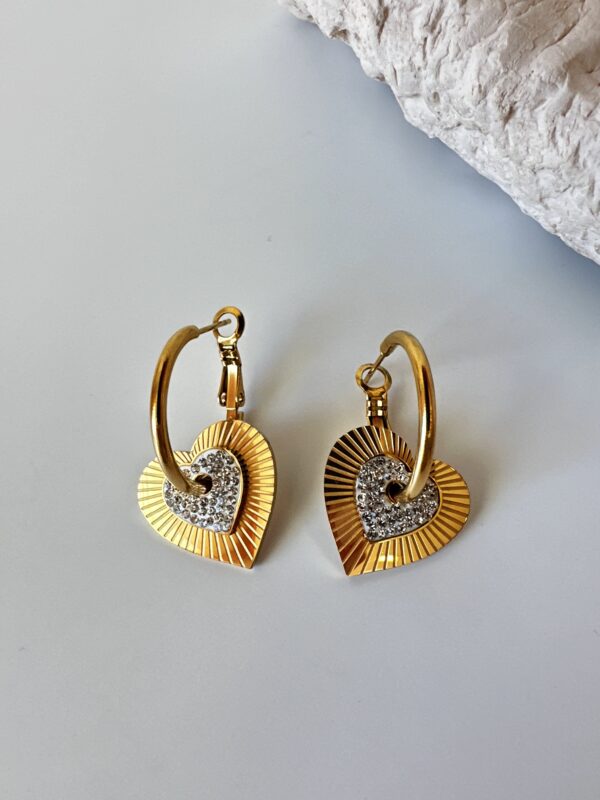 Zirkon Taş Detaylı Kalp Model Vip Küpe