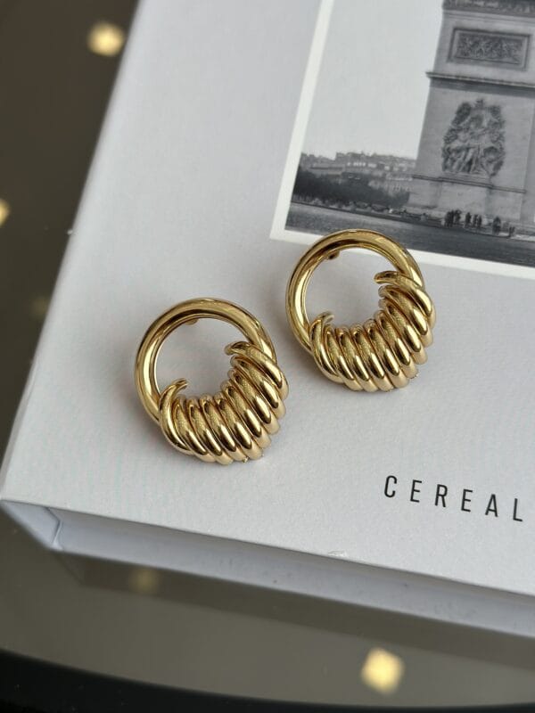 Gold Renk Halka Sarmal Model Vip Kadın Küpe