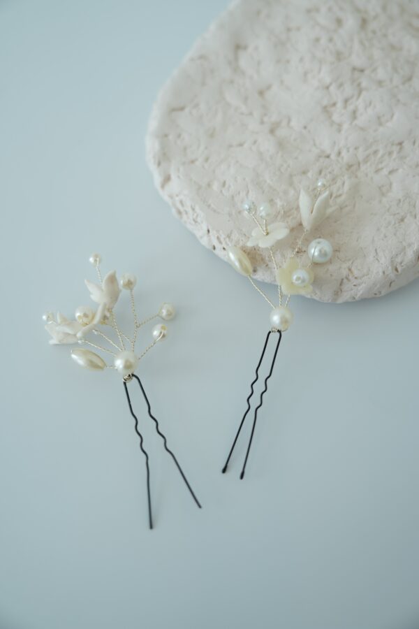 Çiçek Detaylı Minimal Gelin Saç Aksesuarı