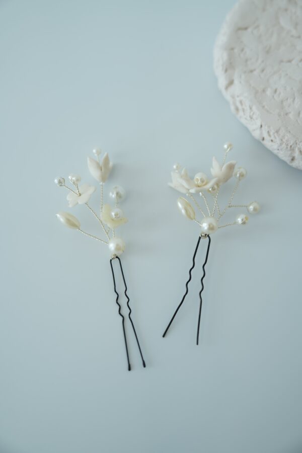 Çiçek Detaylı Minimal Gelin Saç Aksesuarı