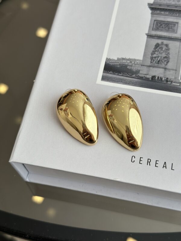 Badem Model Gold Vip Küpe