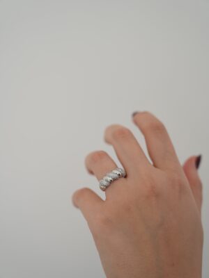 9c739fd1a06ae8828d8af03661616c6c-1.jpg Zirkon Taş Detaylı Vip Yüzük