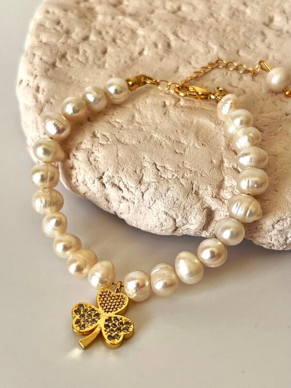 Zirkon Taşlı Yonca Detaylı Tasarım Gerçek İnci Bileklik