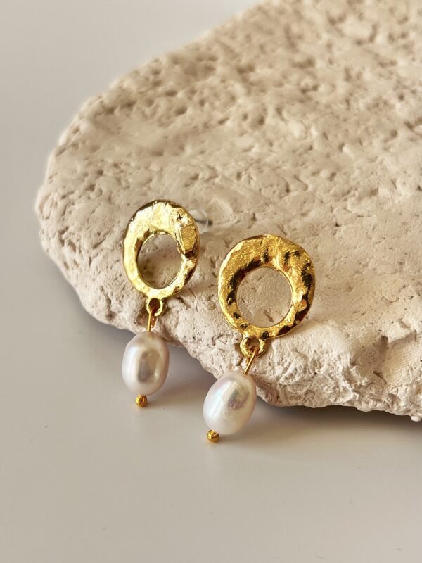 14K Altın Kaplama Damla İncili Tasarım Küpe