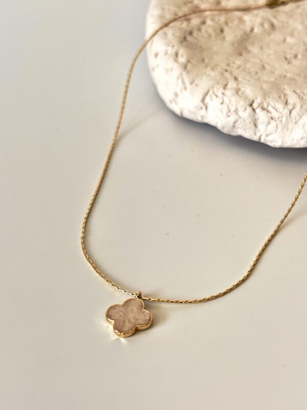 Sedefli Yonca Altın Kaplama Tasarım Kolye