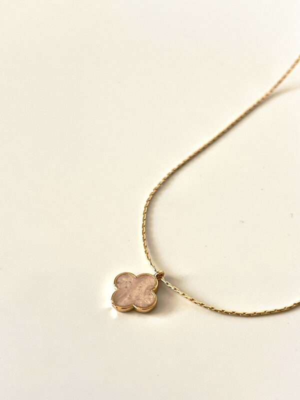 Sedefli Yonca Altın Kaplama Tasarım Kolye