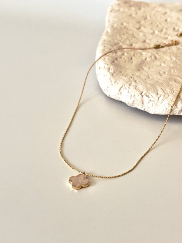 Sedefli Yonca Altın Kaplama Tasarım Kolye