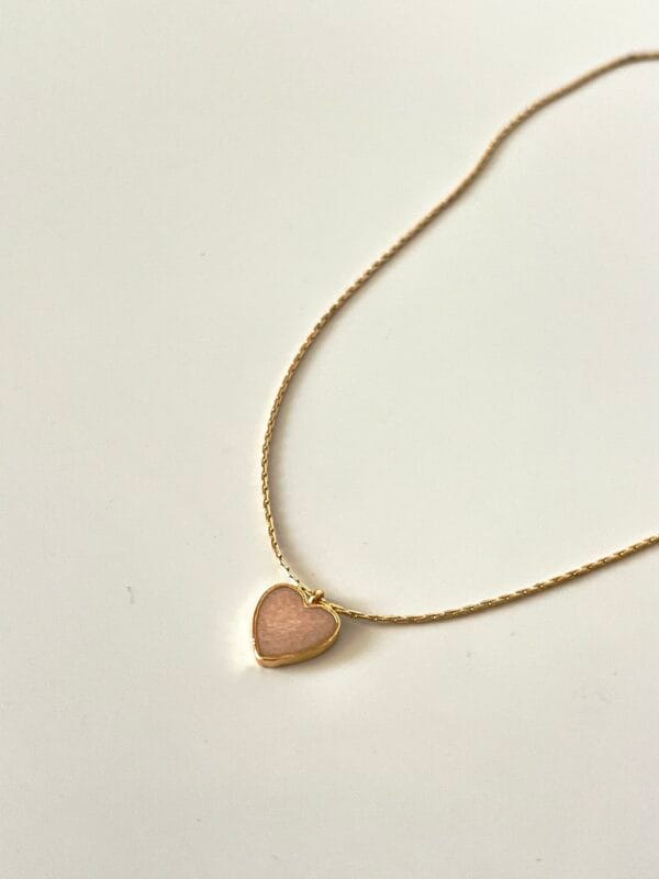 Sedef Kalpli Altın Kaplama Tasarım Kolye