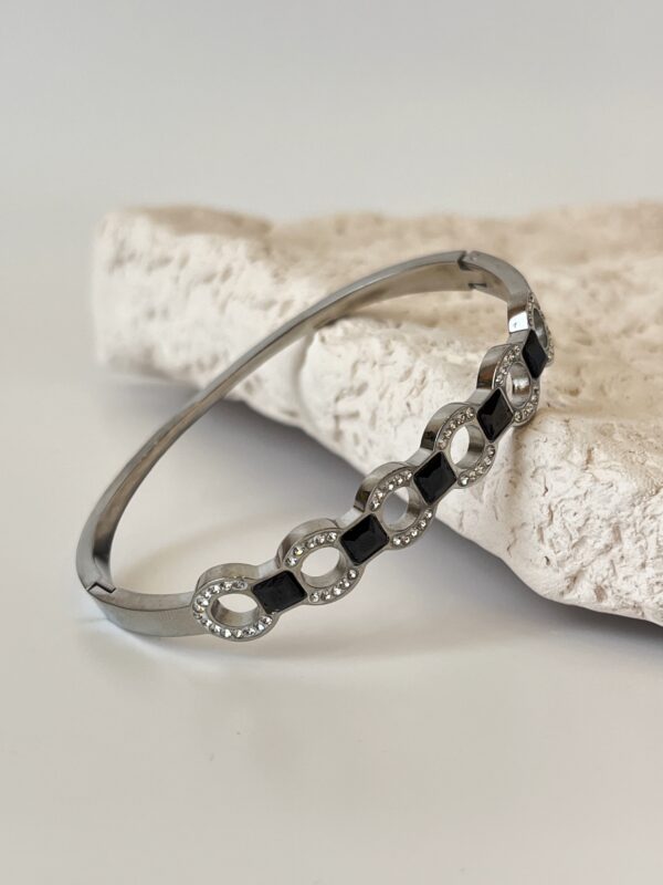 Gümüş Renkli Zirkon Taşlı Çelik Kelepçe