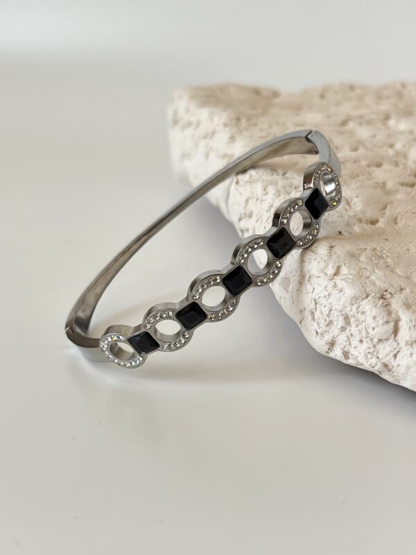 Gümüş Renkli Zirkon Taşlı Çelik Kelepçe