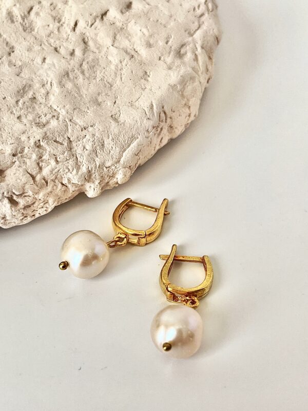 Gerçek Gümüş Üzeri 18 K Altın Kaplama Gerçek İnci Küpe