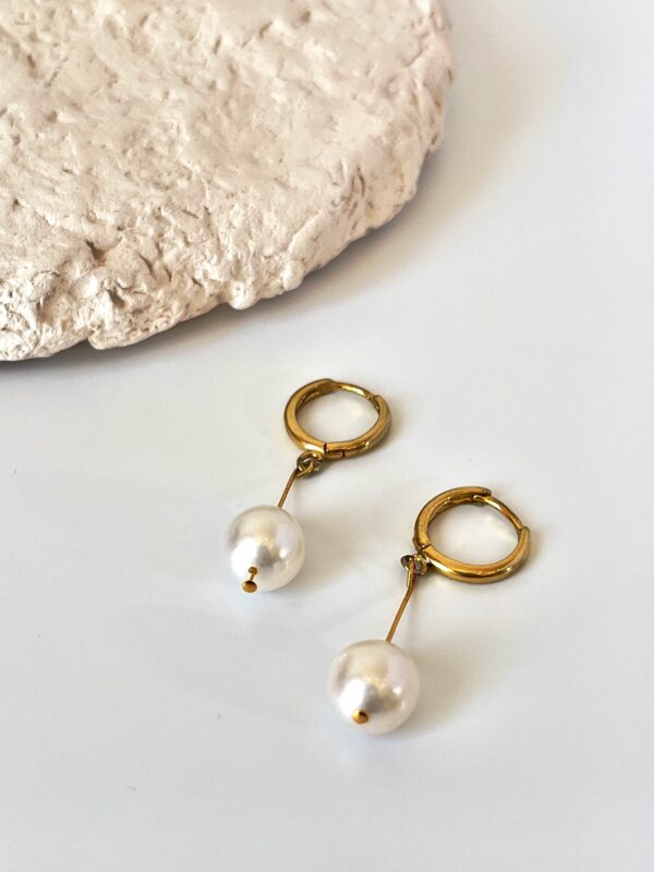 İnci Detaylı 14K Altın Kaplama Halka Tasarım Küpe