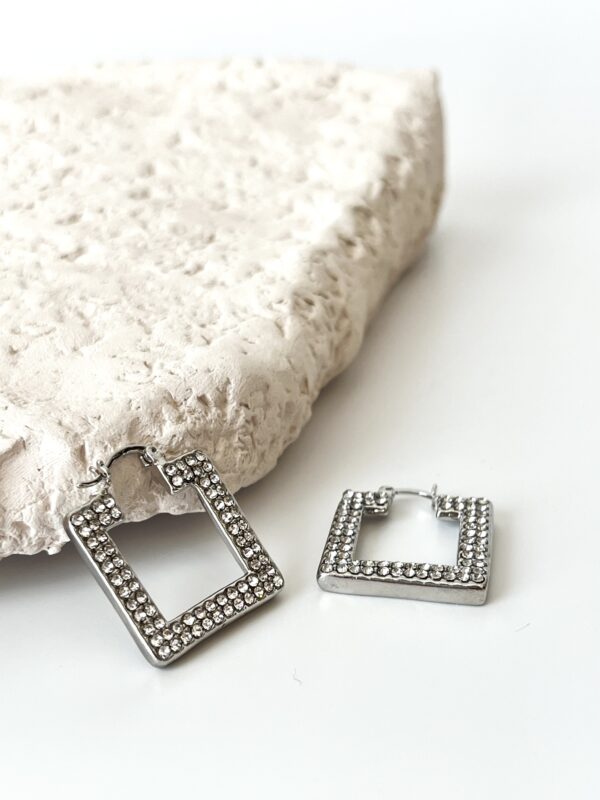 Zirkon Taş Detaylı Altın Kaplama Kare Model Küpe