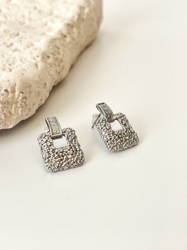 Gümüş Renkli Vintage Küpe