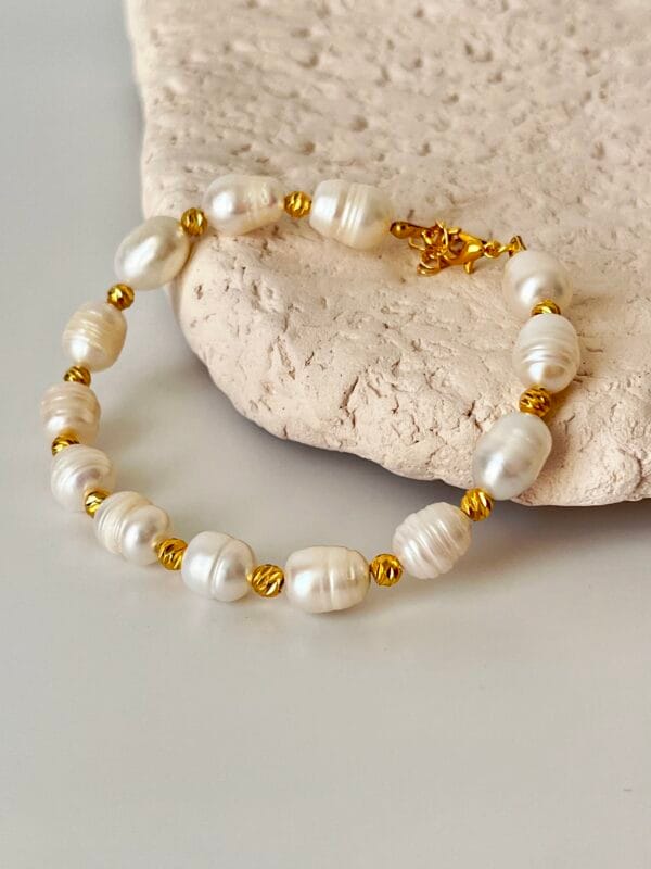 Dorika Detaylı Gerçek İnci Tasarım Bileklik