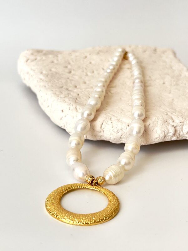 14K Altın Kaplama Halka Detaylı Dorikalı Tasarım İnci Kolye