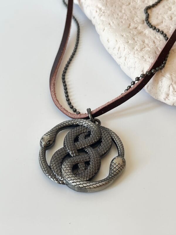 Yılan Motifli Erkek Kolye