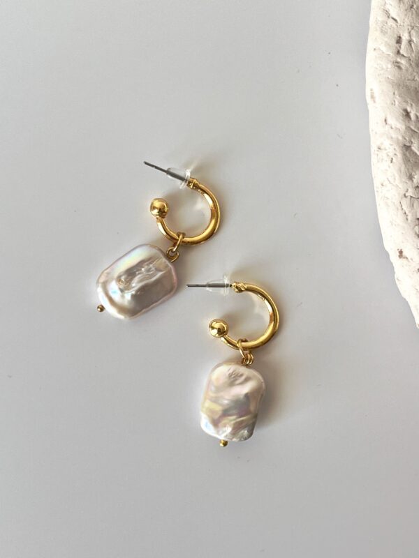 14K Altın Kaplama Gerçek İnci Detaylı Halka Küpe