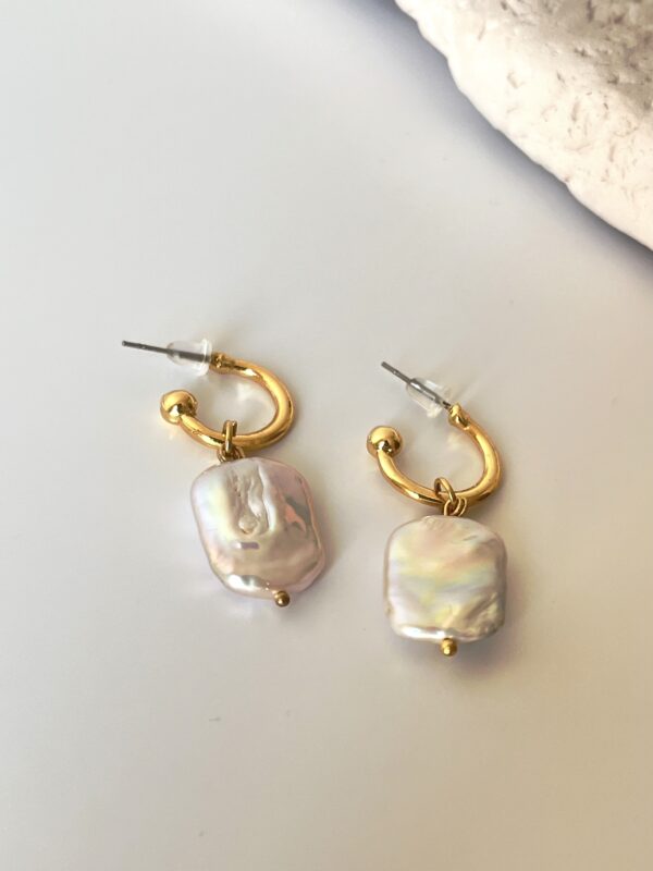 14K Altın Kaplama Gerçek İnci Detaylı Halka Küpe