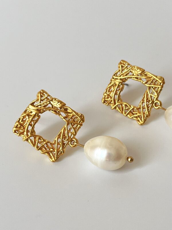 14K Altın Kaplama Gerçek İnci Tasarım Küpe