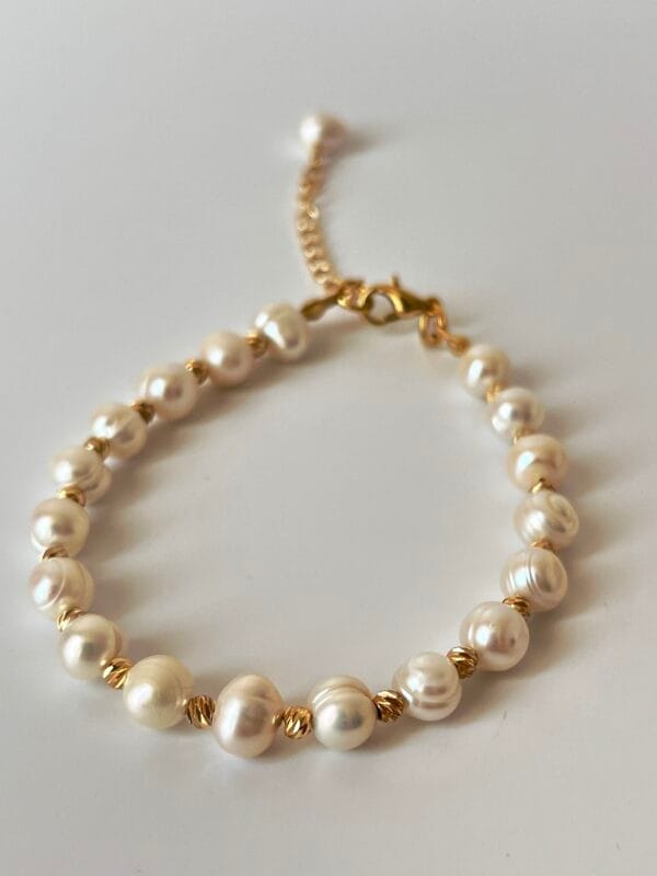 Dorika Detaylı Tasarım Gerçek İnci Bileklik