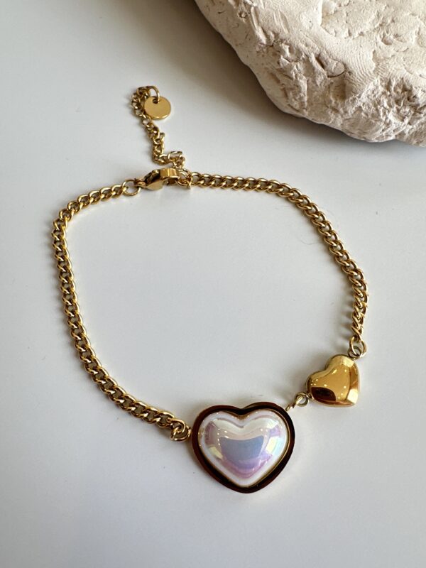 Kalp Detaylı Gold Çelik Bileklik