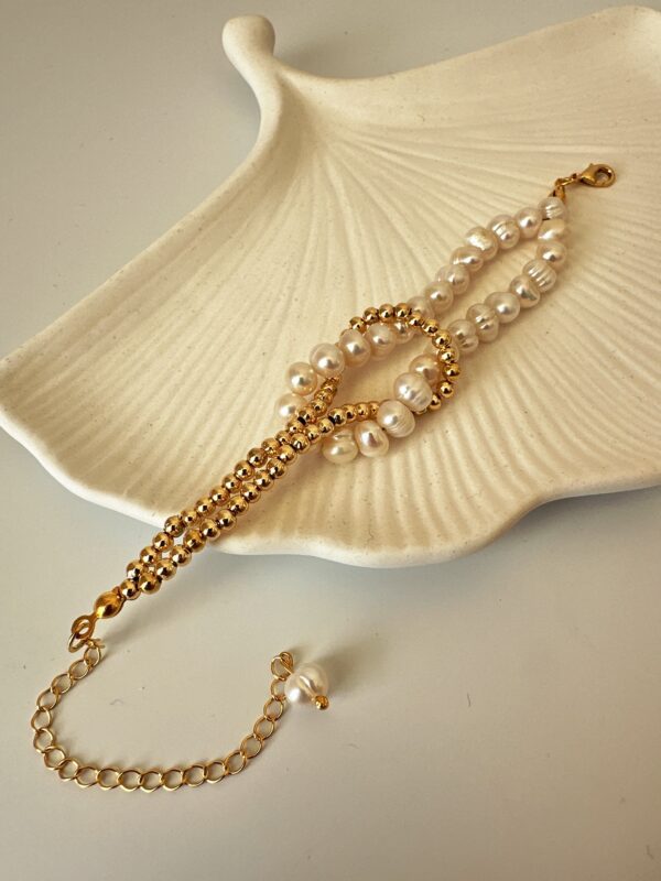 Dorika Detaylı Altın Kaplama Gerçek İnci Bileklik