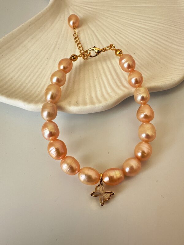 Sedefli Kelebek Detaylı Somon İnci Bileklik