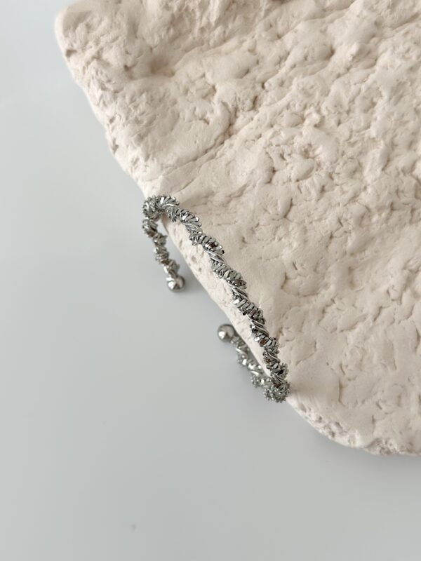 Çelik Gümüş Renk Sarmal Dorika Model Kadın Bileklik