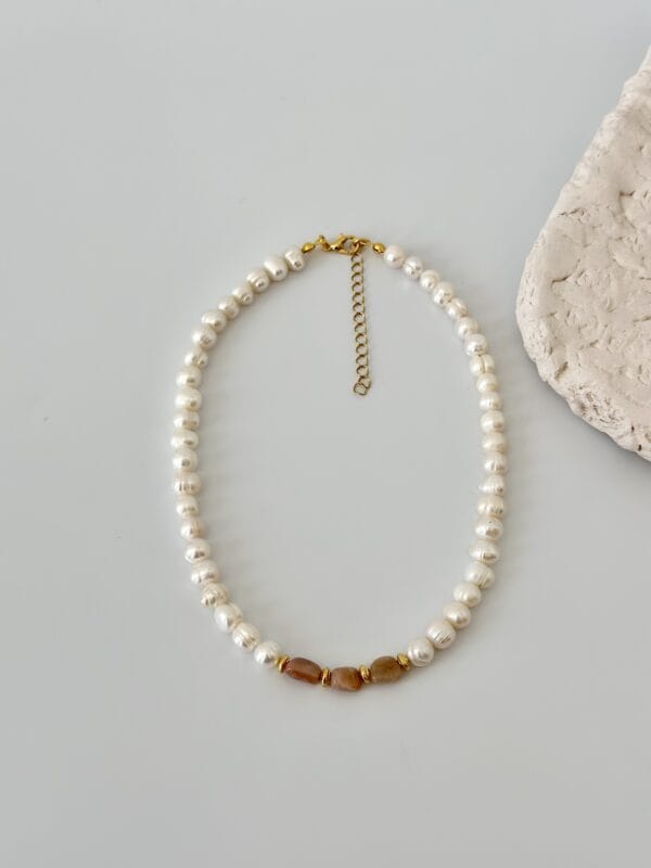 Güneş Taşı Detaylı Gerçek İnci Kolye