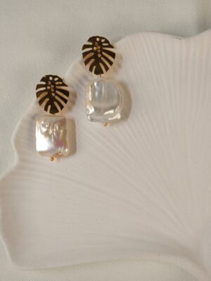 Muz Yaprağı 14K Altın Kaplama Gerçek İnci Detaylı Tasarım Küpe