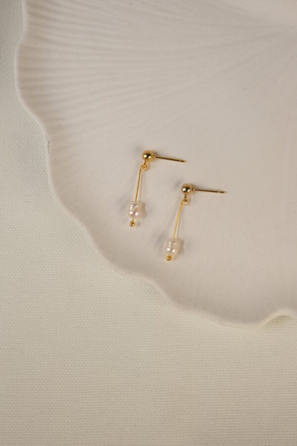 14K Altın Kaplama Gerçek İnci Küpe (Tasarım)