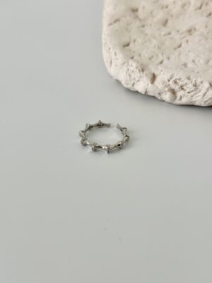 af8a848d89d4d8d52f562f29dcf41bba-1.jpg Zirkon Taş Detaylı Vip Gümüş Yüzük