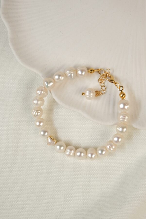 Gümüş Üzeri Altın Kaplama Materyal İle Tasarlanmış Gerçek Tatlı Su İncisi Bileklik