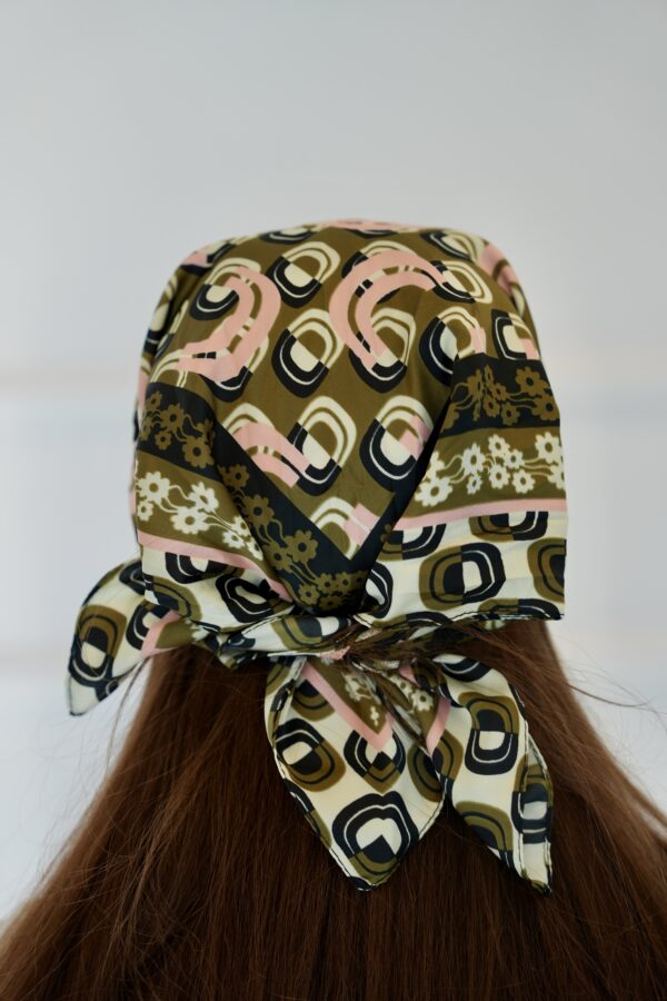 Yeşil Renkli Desenli Fular