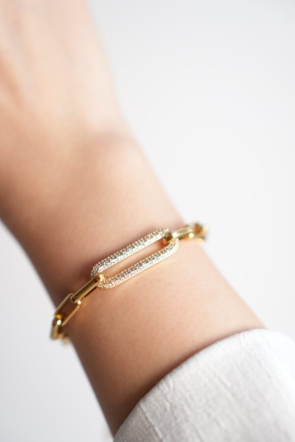 Çelik Gold Renk Zirkon Taşlı Zincir Kadın Bileklik