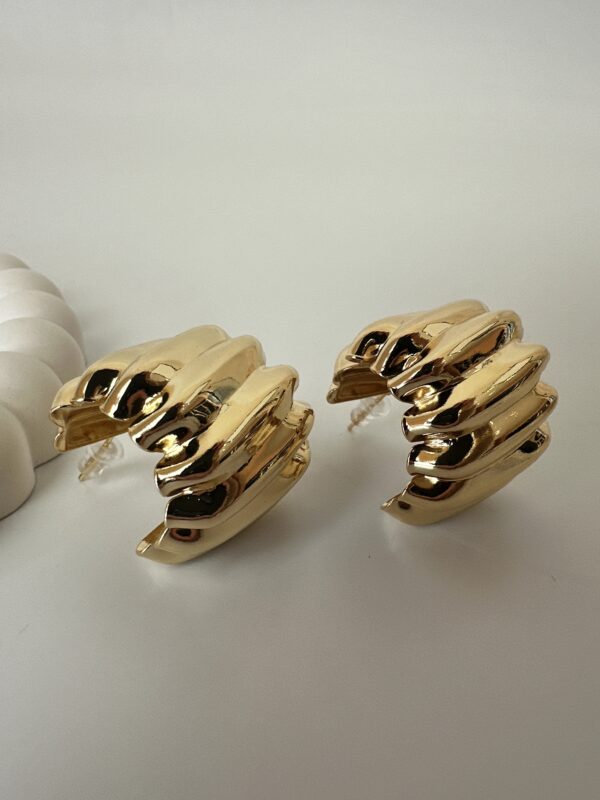 Vip Dalgalı Model Küpe