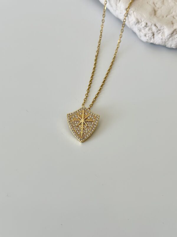 Çelik Sedef Yıldızı Kolye