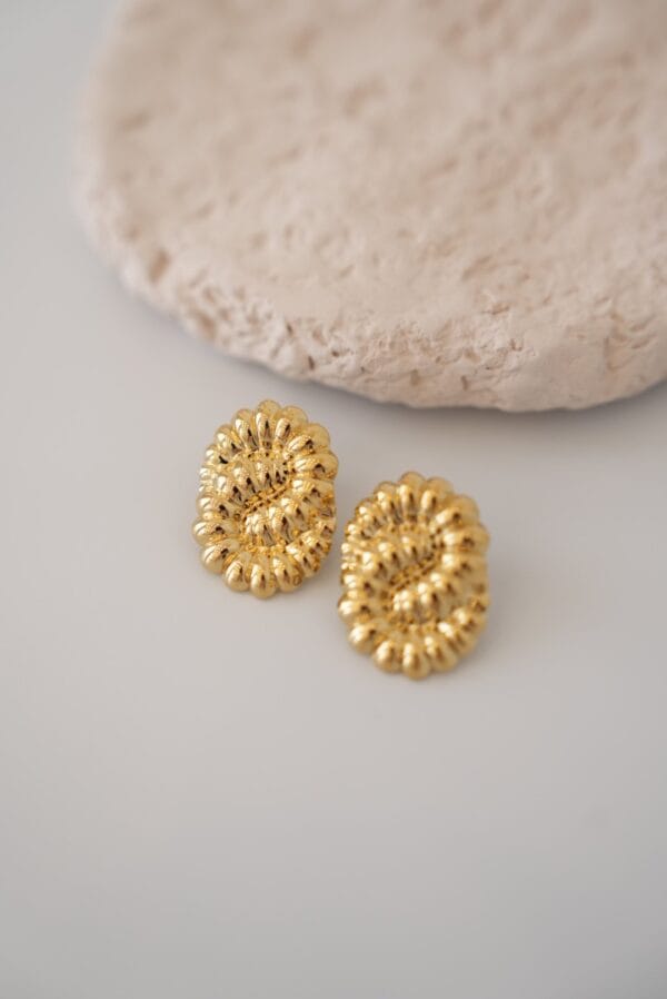 Vintage Gold Çelik Küpe