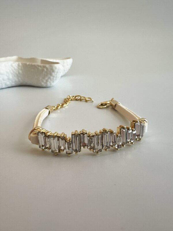 Vip Beyaz Kordonlu Baget Bileklik