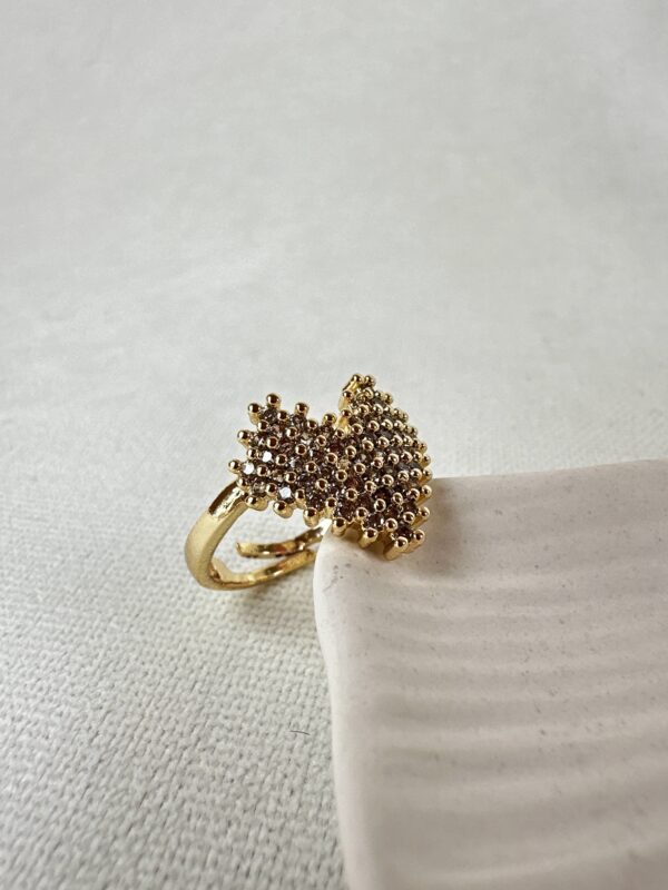 Zirkon Taş Motifli Kalp Desen Çelik Yüzük