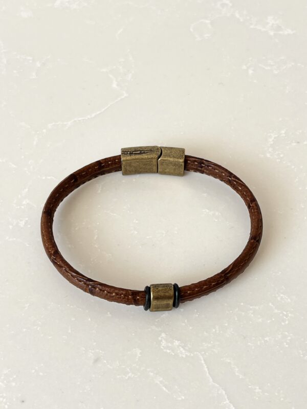 Kahverengi Tokalı Deri Bileklik