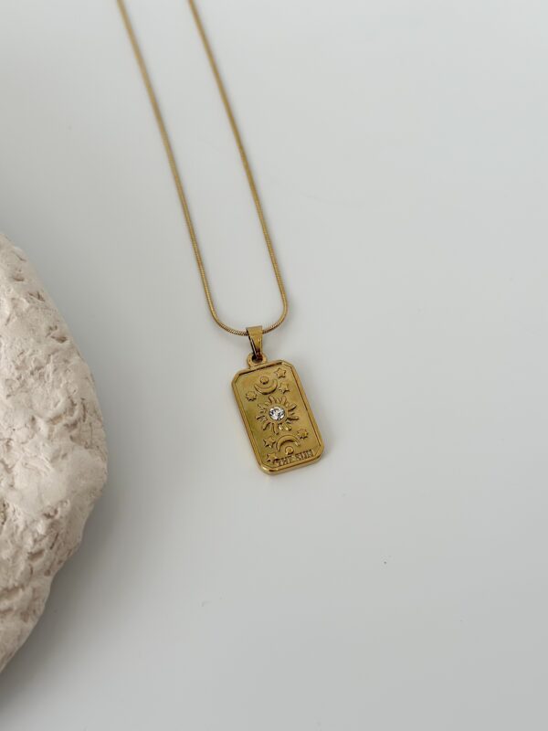 Çelik Gold Renk Zirkon Taşlı Aksesuarlı Vintage Kolye