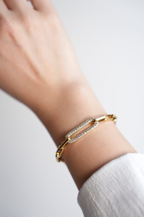 Çelik Gold Renk Zirkon Taşlı Zincir Kadın Bileklik