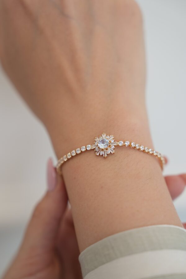Kar Tanesi Zirkon Taşlı Suyolu Bileklik (Gold)