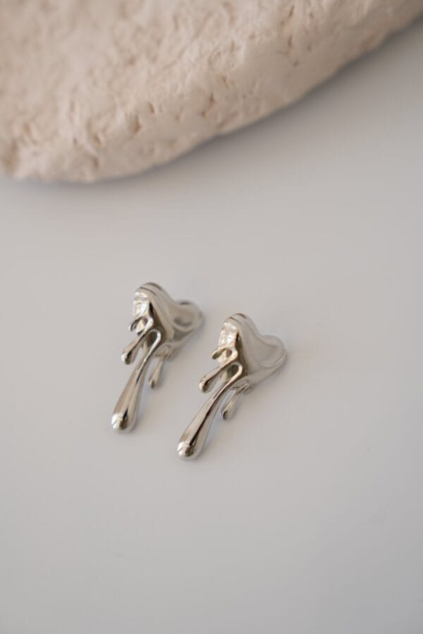 Akan Kalp Model Gümüş Çelik Küpe