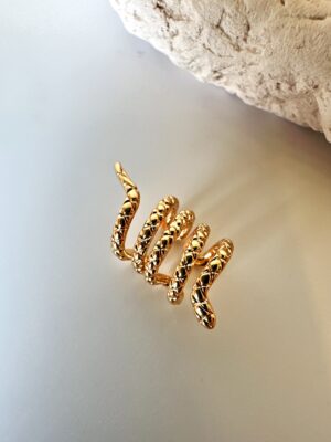 Yılan Motifli Kıkırdak Küpe