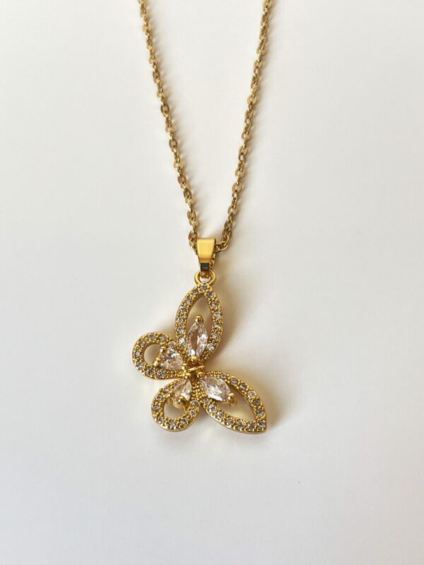 Zirkon Taşlı Kelebek Motifli Çelik Kolye